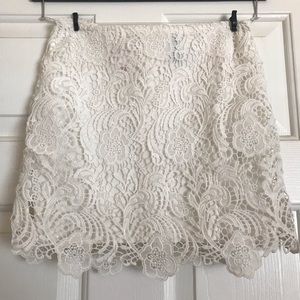 White lace skirt small